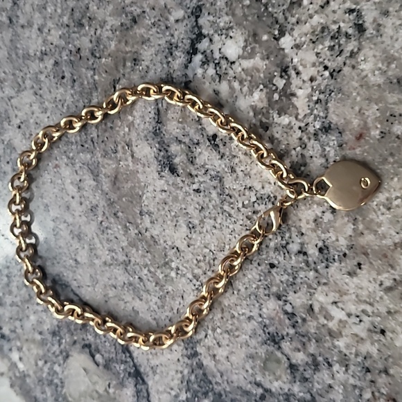 Vintage Heart Necklace - Picture 2 of 16